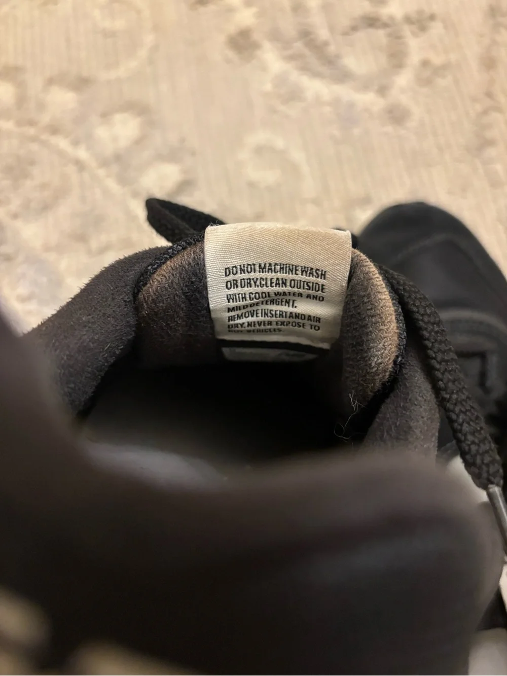 New Balance Men's Black & Gray Casual Lace-Up Sneakers - Picture 5 of 6